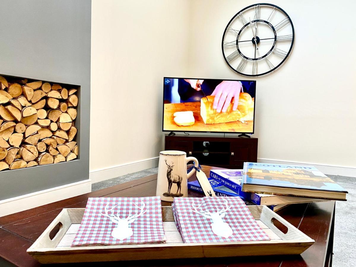 Serviced Accommodation Moray Lesmurdie House, Elgin - Free Parking, Free Wifi Экстерьер фото